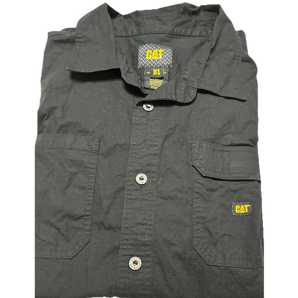 Mens CAT Caterpillar Black Button Down Shirt Size XL  2 pockets Cambodia - Picture 1 of 11